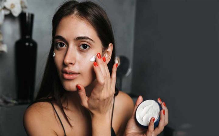 বিউটি ক্রিম ব্যবহারে বিপদ ডেকে আনছেন না তো?